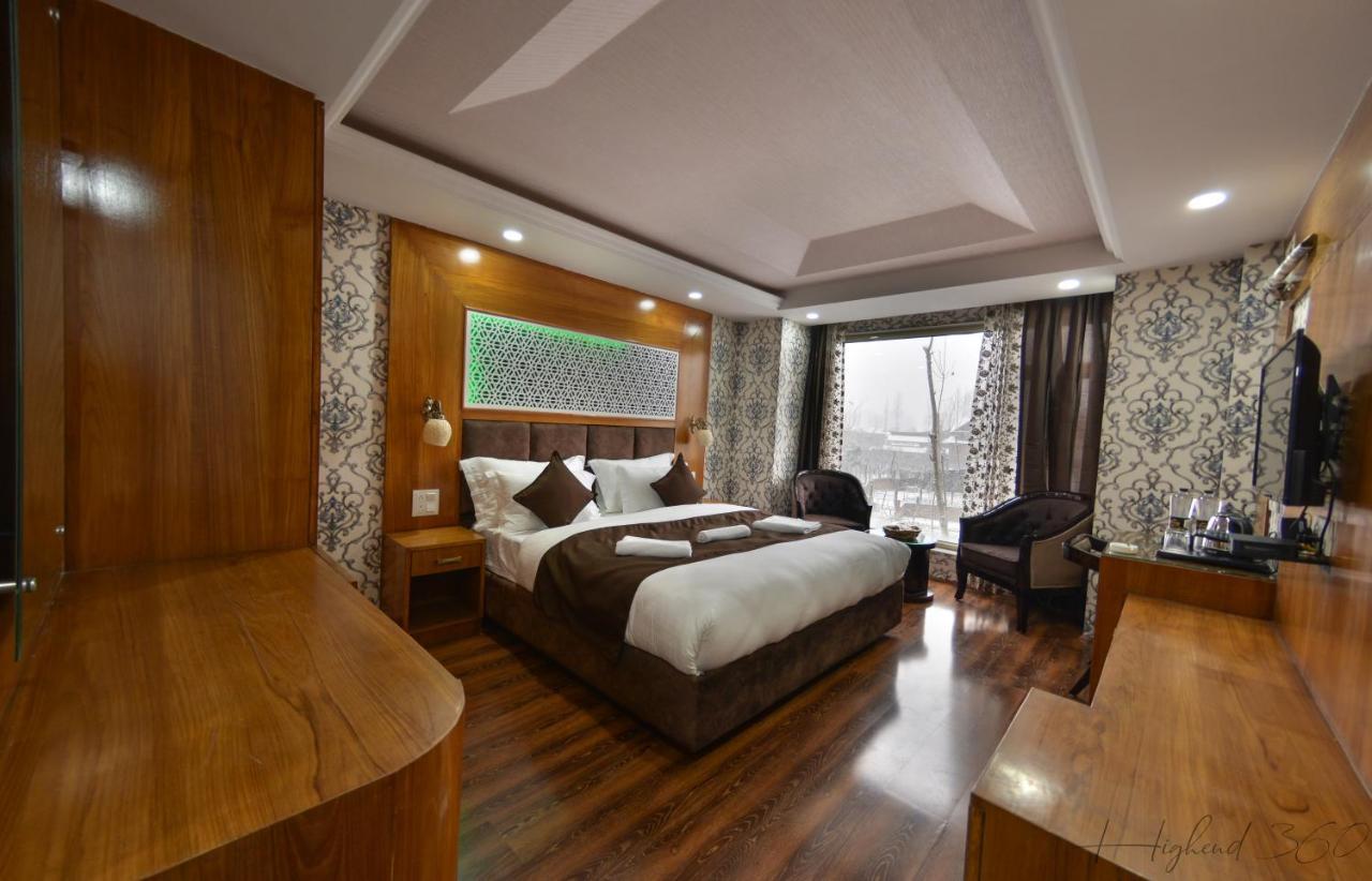 Hotel The Montreal Telbal Buitenkant foto